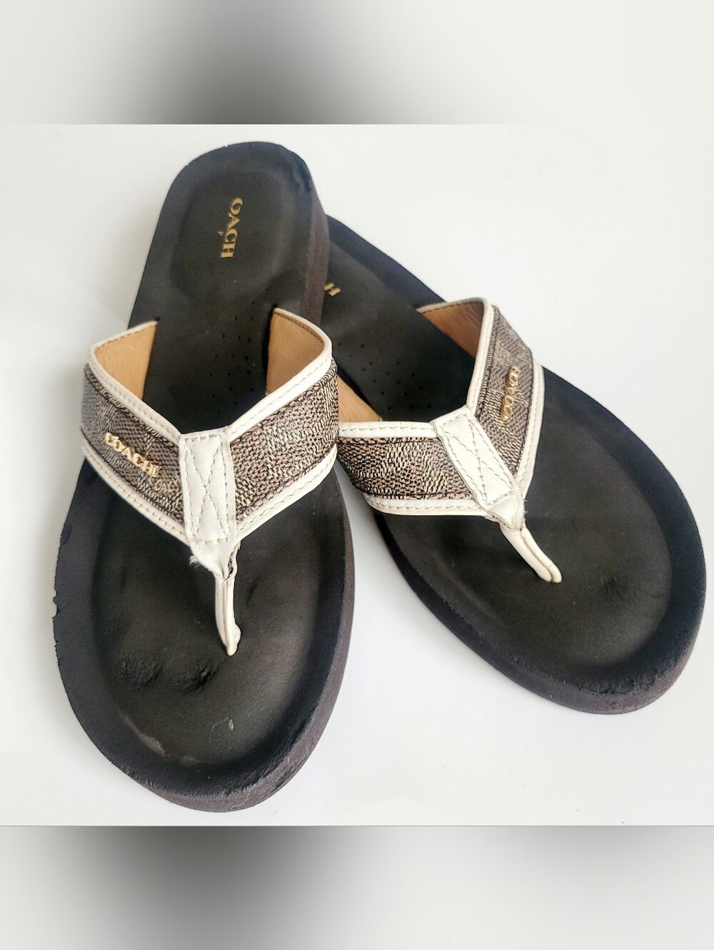 Coach Judy Women's Tan Signature Leather Thong Sandal US 7.5 - Picture 11 of 16